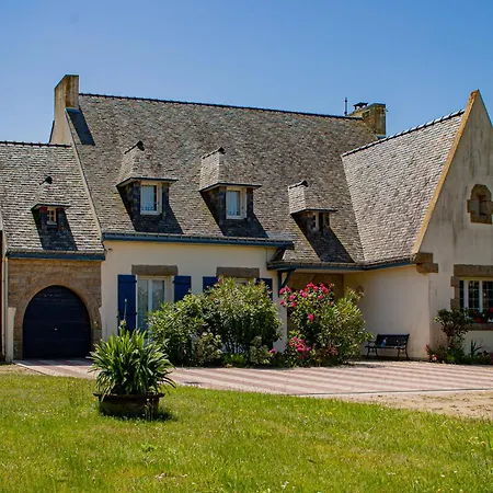 Holiday home Pradic 15 Personnes , Cheminee , Jardin , A Pied *